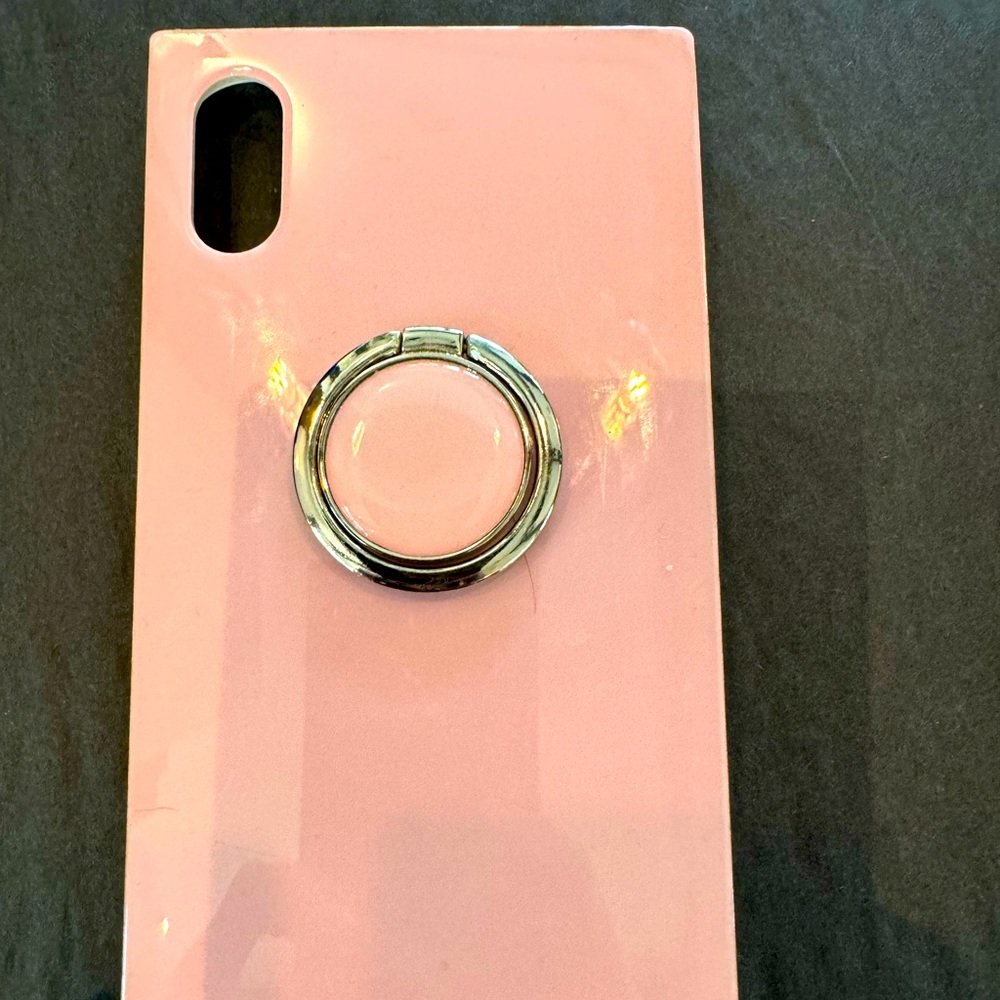 FLAUNT used iPhone XS case and ring (can detach)